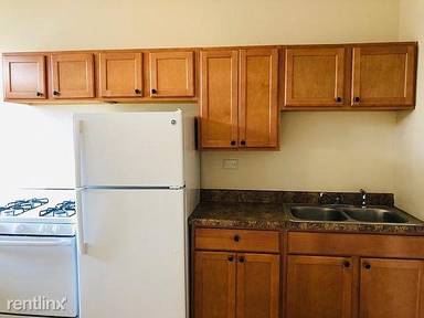 Main picture of 2410 W 66th St