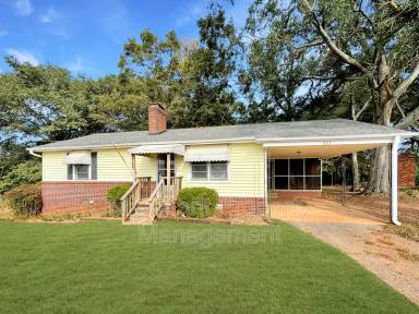 Main picture of 237 Oak Rd