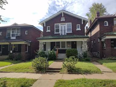 Main picture of 4990 Tholozan Ave