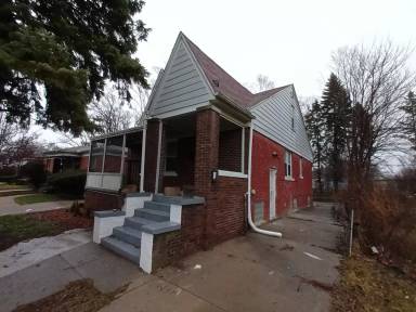 Main picture of 19638 Teppert St