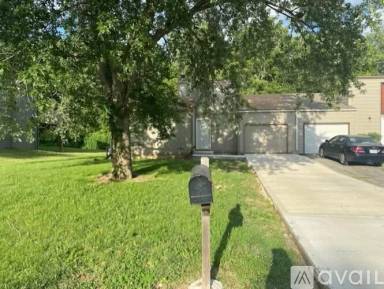 Main picture of 9617 Manning Ave