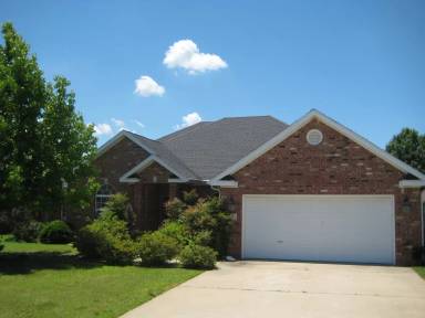 Main picture of 601 Drake St