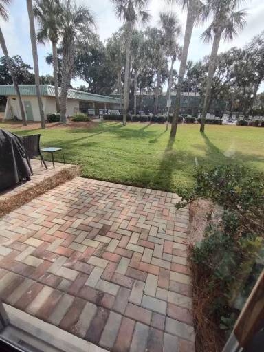 Main picture of 32 S Forest Beach Dr