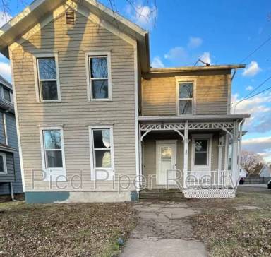 Main picture of 217 N West Ave