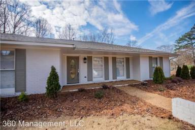Main picture of 1420 Carolyn Ct