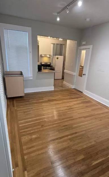 Main picture of 120 Rose St