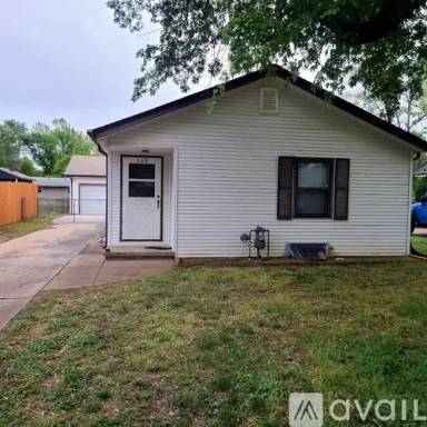 Main picture of 140 N Young St