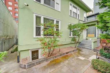 Main picture of 4707 Brooklyn Ave NE