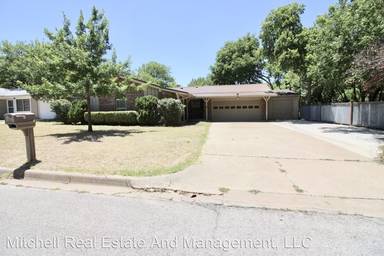Main picture of 326 Glenn Dr