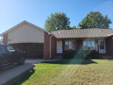 Main picture of 10605 W Douglas Ave