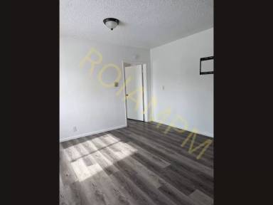 Main picture of 125 Main St