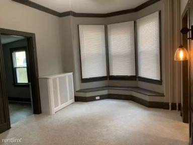 Main picture of 904 12th Ave