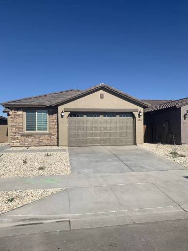 Main picture of 18756 W Canterbury Dr