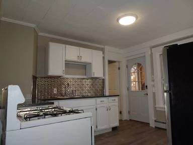 Main picture of 13 2nd Street - 1L