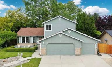 Main picture of 631 Stierman Way