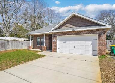 Main picture of 493 Aleta Ave