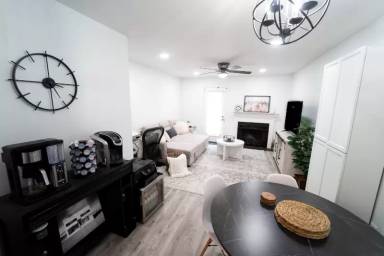 Main picture of 1408 Deerpond Ln