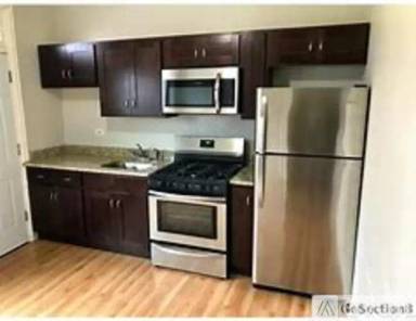 Main picture of 2911 W 66th St