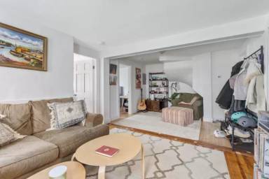Main picture of 105 Summer St