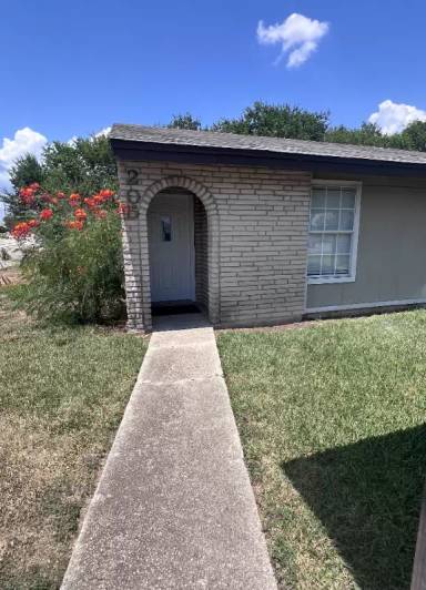 Main picture of 205 Oelkers Dr