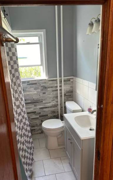 Main picture of 366 New Scotland Ave