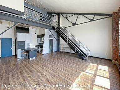 Main picture of 3309 Blake St