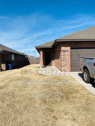 Main picture of 1828 Post Oak Rd