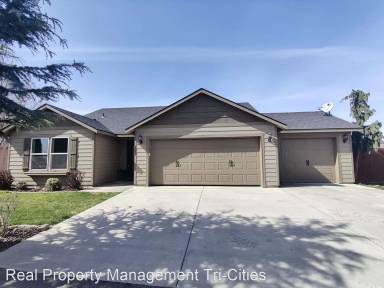 Main picture of 1801 W 25th Ct