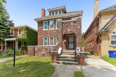 Main picture of 2964 Leslie St