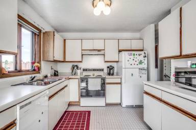 Main picture of 812-818 9th Ave SE
