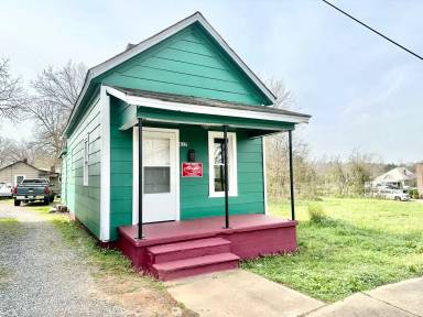 Main picture of 437 W Main St