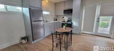 Main picture of 4345 Governor Dr