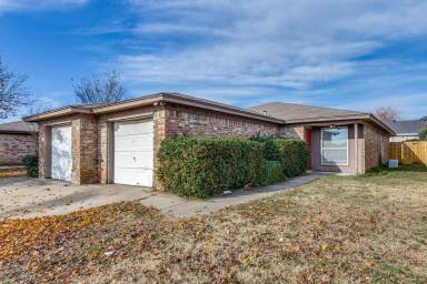 Main picture of 3616 Hulen Park Cir