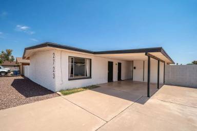 Main picture of 2723 S Los Feliz Dr