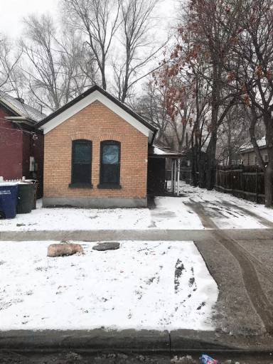 Main picture of 244 W Fern Ave