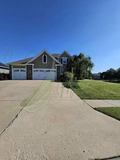 Main picture of 801 SE 12th Ter