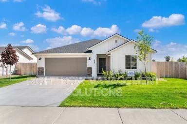 Main picture of 823 E 19th N