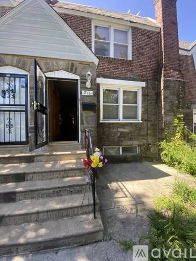 Main picture of 216 N Cedar Ln