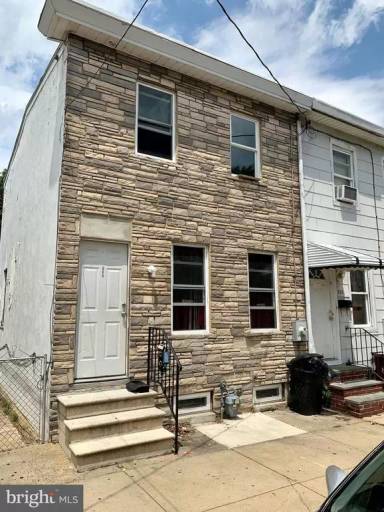Main picture of 801 Anchorage St