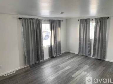 Main picture of 918 N Washington St