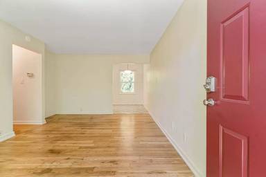 Main picture of 9465 N Mohawk Ave
