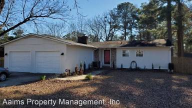Main picture of 749 Maxine St