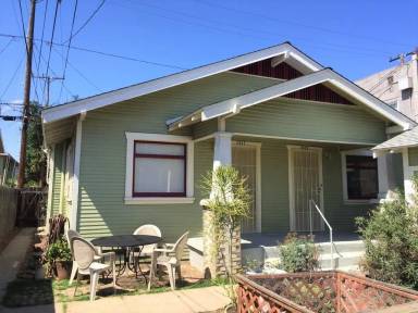 Main picture of 3027 E 7th St