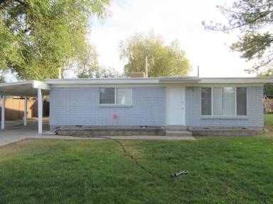 Main picture of 2949 W 2995 S