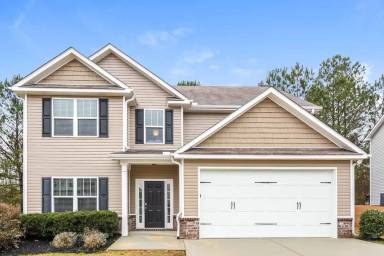 Main picture of 602 Fieldcrest Dr
