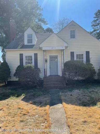 Main picture of 2813 Kenwood Ave