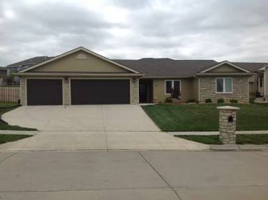 Main picture of 901 Locharno Dr