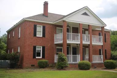 Main picture of 630 W 4th Ave