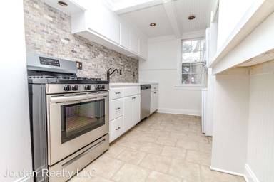 Main picture of 3 1/2 Kracke St