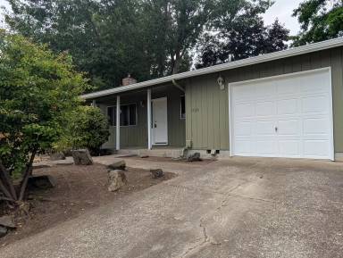 Main picture of 1320 Candlelight Dr